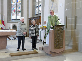 Vorstellung der Kommunionkinder in St. Crescentius ( © Karl-Franz Thiede)